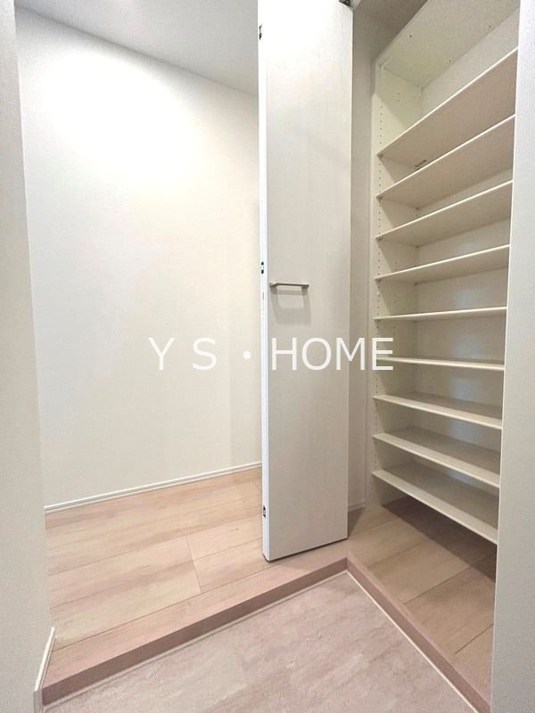 LiveFlat国分寺 玄関