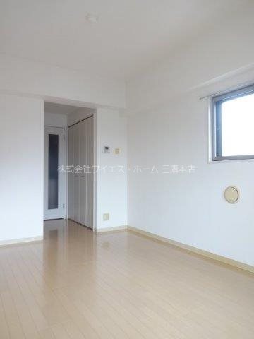 パインニードル　　 リビング