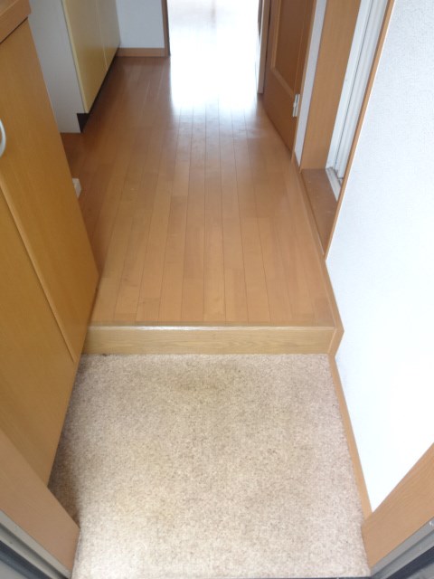 ラークヒルズ 玄関