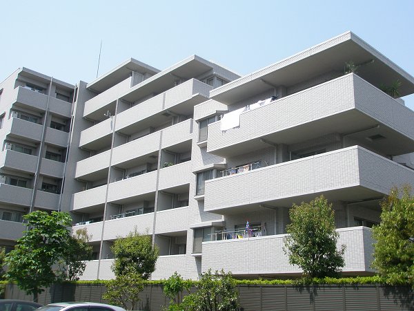 ライオンズマンション中野平和の森公園 外観