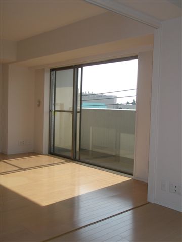 ライオンズマンション中野平和の森公園 リビング