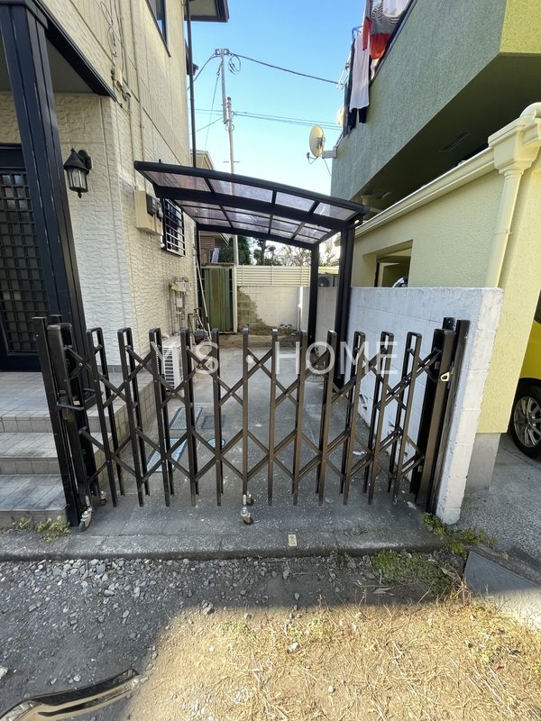 国立市中1丁目アパート 玄関