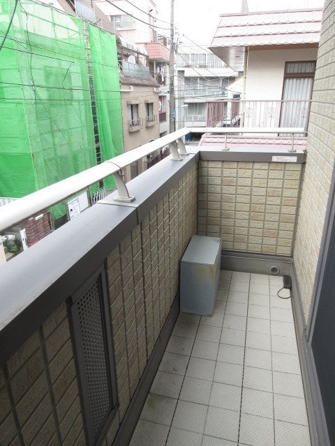 ＦＬＡＴ・ＧＲＡＮＤ・ＭＡ北新宿  ベランダ