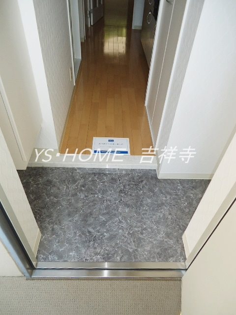 エスペランサ馬部 玄関