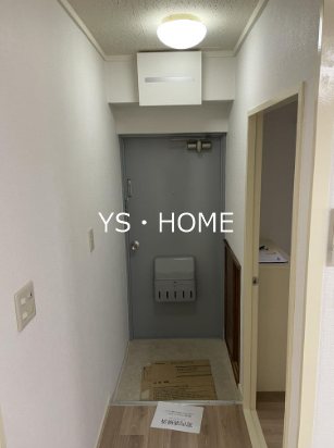 メゾン田中 玄関