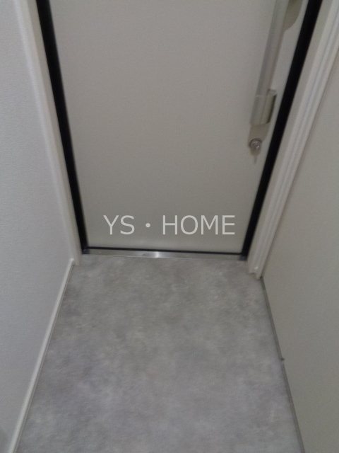 CLAIR HEIM    玄関