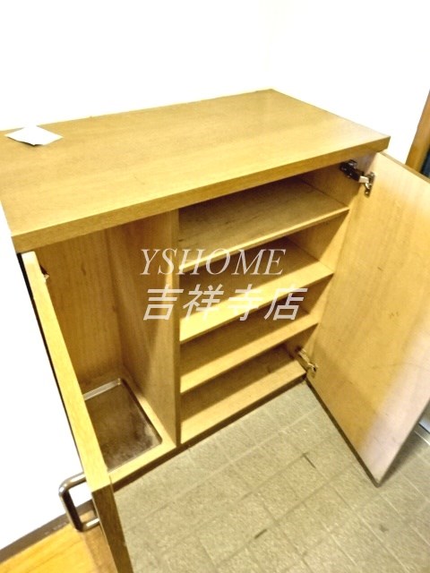 ベルデュール 玄関