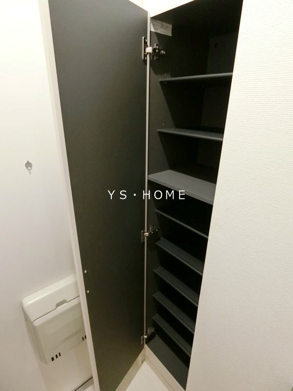 リブリ・Felice荻窪  玄関