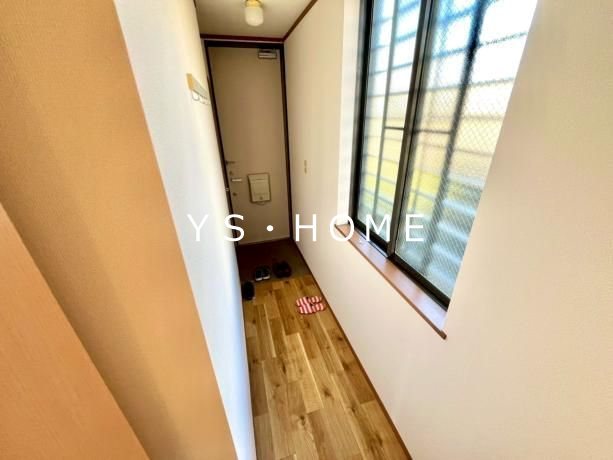 メゾン千草 玄関