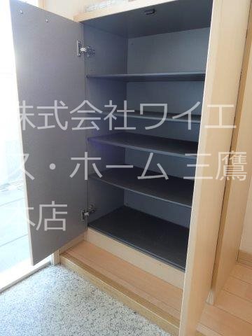 シャーメゾン上連雀　 玄関