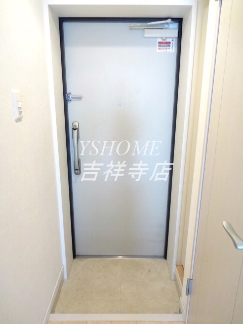 ソレアード武蔵野 玄関