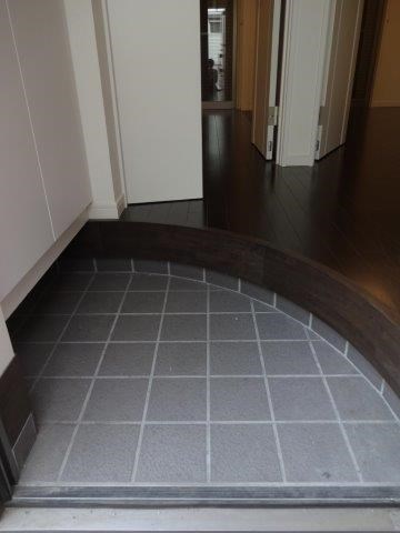 スヴェート武蔵野 玄関