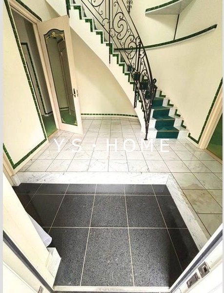 レキシントン  玄関