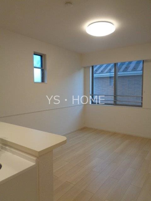 メイ・ガーデン リビング