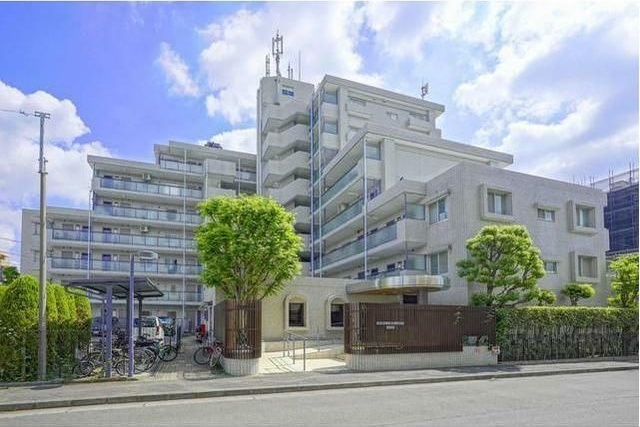 ロイヤルキャステージ恋ヶ窪 外観