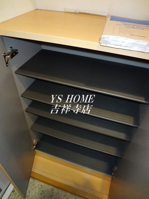 シャーメゾン上連雀　 玄関