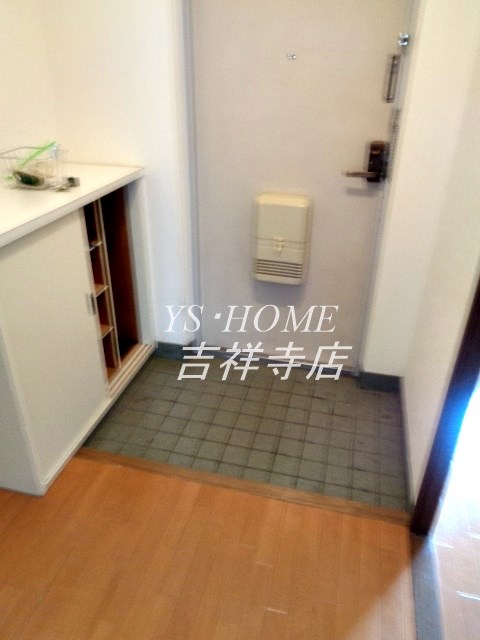 ベルガーデン 玄関