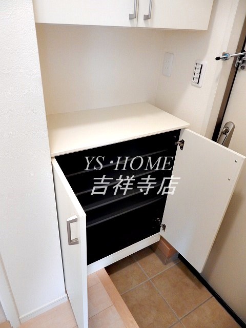 ドエル宮前 玄関