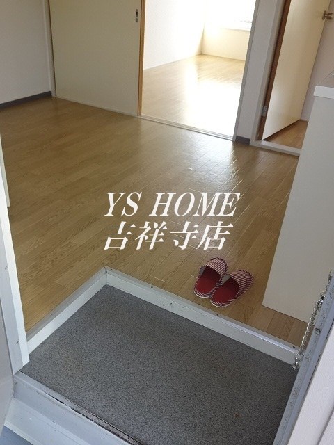 山桜ハイツ 玄関