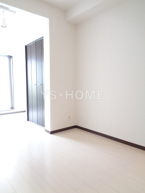 リナセールナオミ リビング