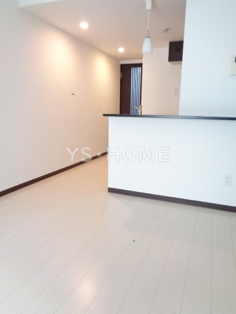 リナセールナオミ その他12