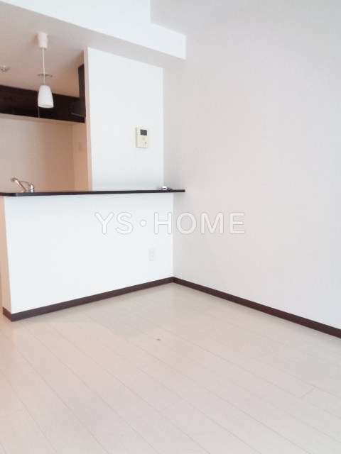 リナセールナオミ その他13