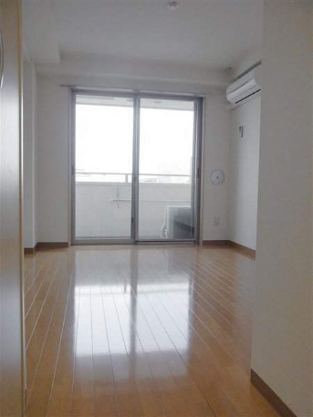 カリスヤマガ リビング