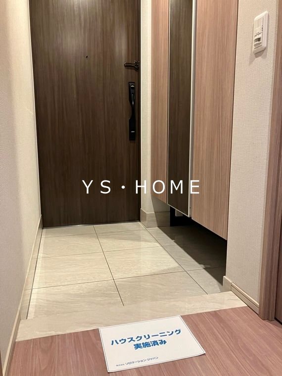 ガーラ・レジデンス三鷹シャインパークス 玄関