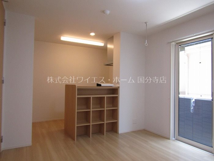 ティルタ　アユ リビング