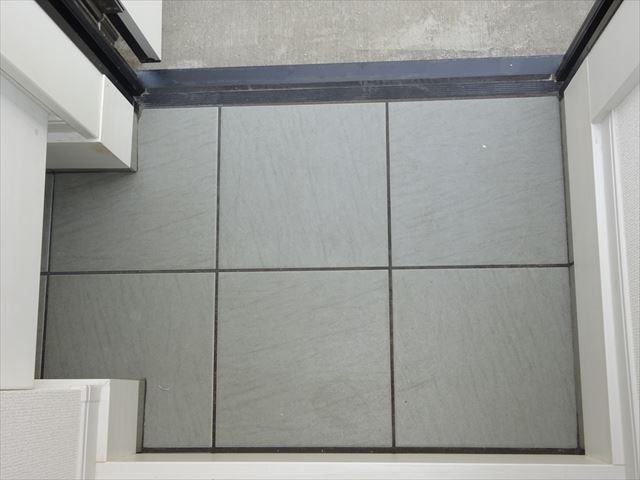 ラフィネ東小金井 玄関