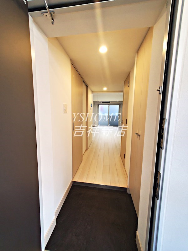 ベルグレードSI  玄関