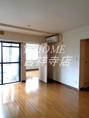 プラティーク武蔵関 リビング