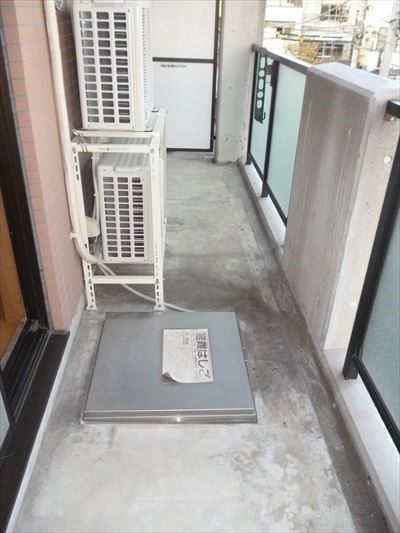 グローリス中野  ベランダ