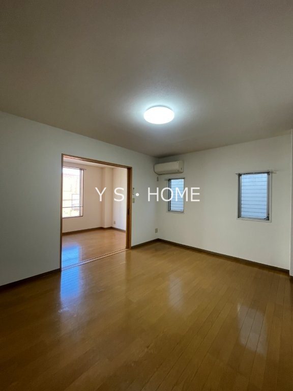 ホワイトビル リビング