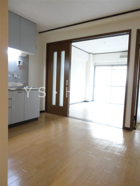 ローヤル国立マンション リビング