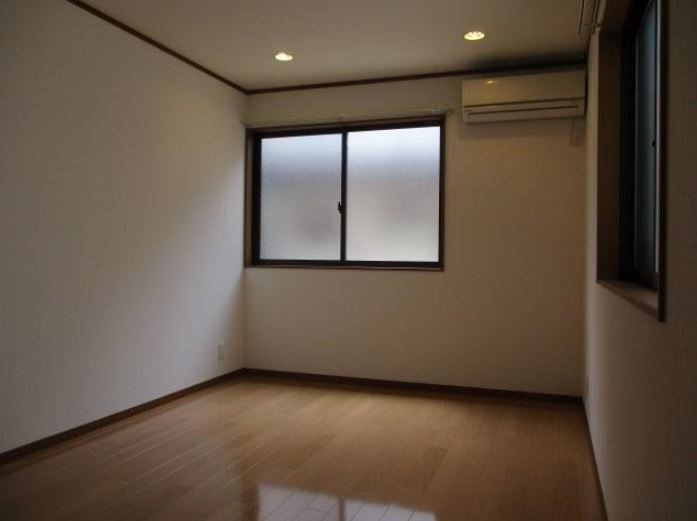 コーポよしざわ2号棟 ベッドルーム