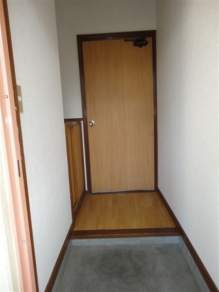 グリーンヴィレッジ 玄関