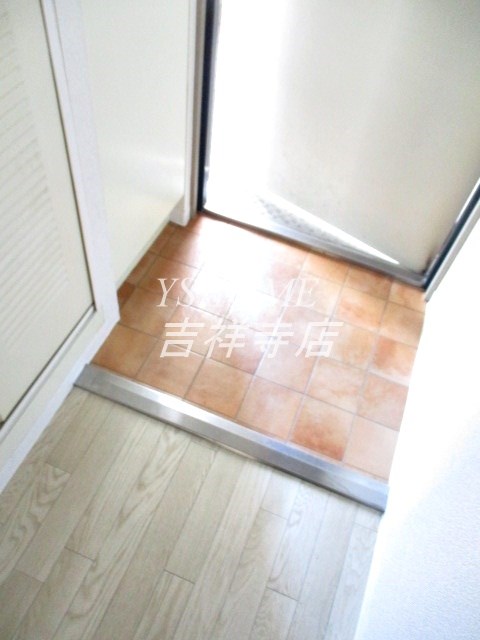 メゾン・ド・ヴィレ荻窪 玄関