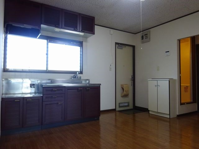 エース一里塚 リビング