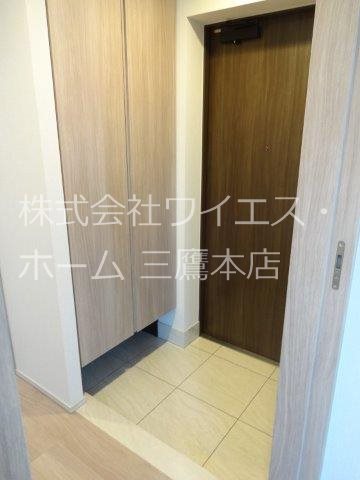 ガーラ・レジデンス三鷹シャインパークス 玄関