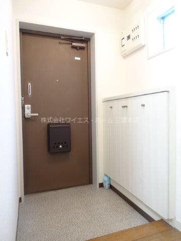 シャトーベリョーザ 玄関