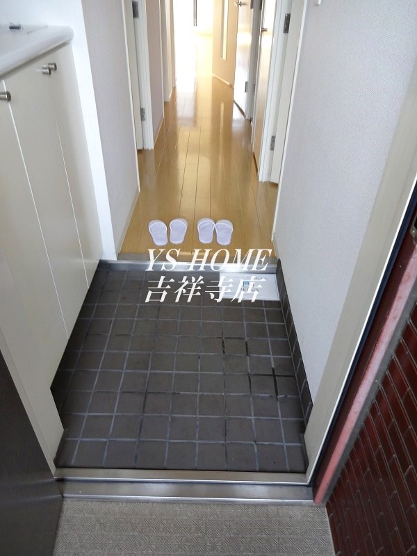 クレールメゾン 玄関