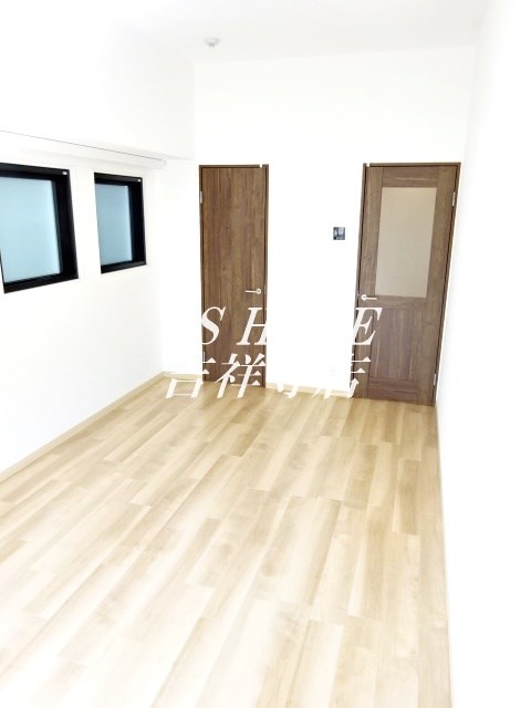 ゼルコバレジデンス リビング