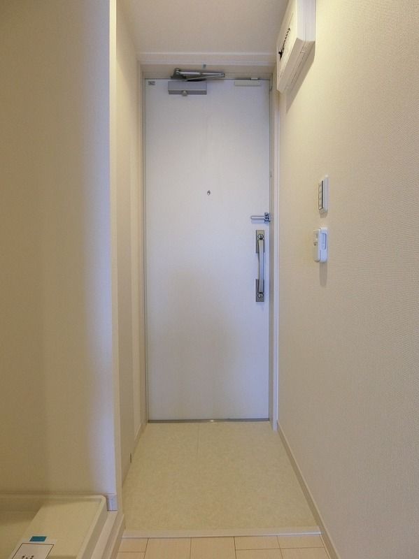 リブリ・青柳 玄関