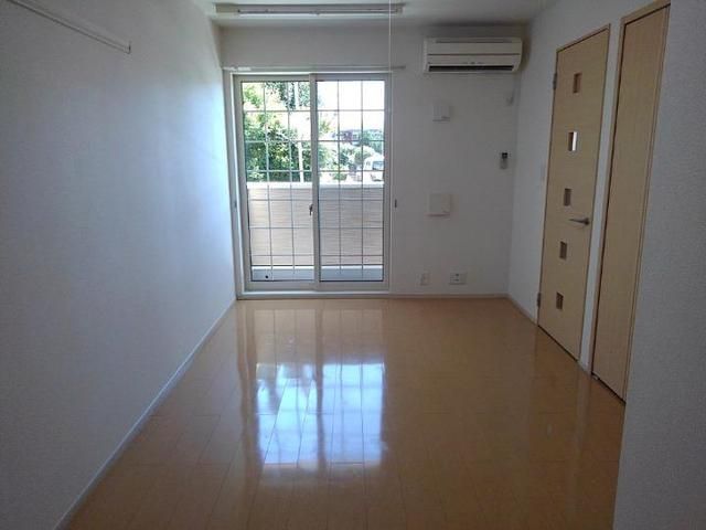 ローズガーデン リビング