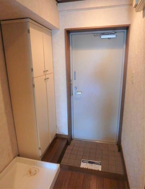 ペニーロイヤル 玄関