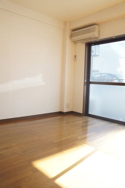 ブロッサム・ガーデンA リビング