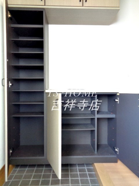 アーク西荻  玄関