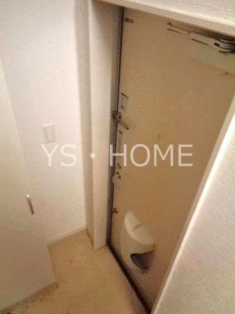 レジデンス小金井 玄関