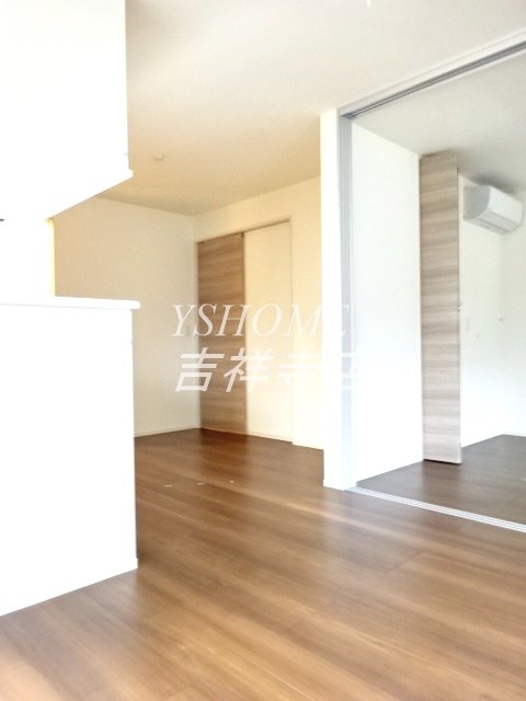 メゾン ド ボヌールB棟 リビング